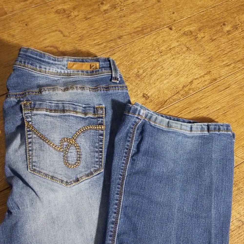 Jeans - Picture 2 of 5